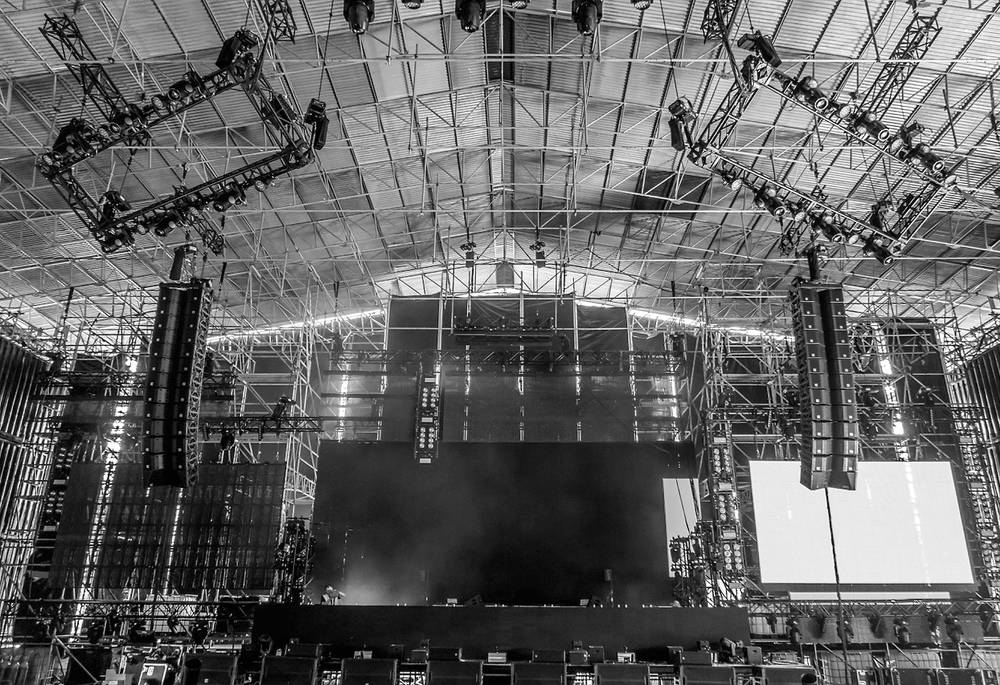outline creamfields 1