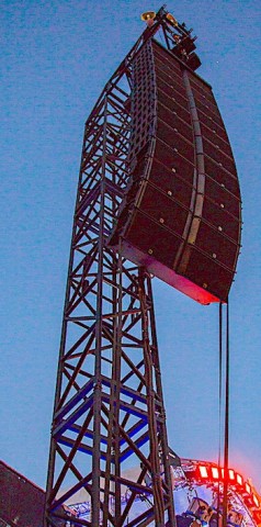 MILOS Steel Truss nel vento di Berlino MILOS Steel Truss nel vento di Berlino