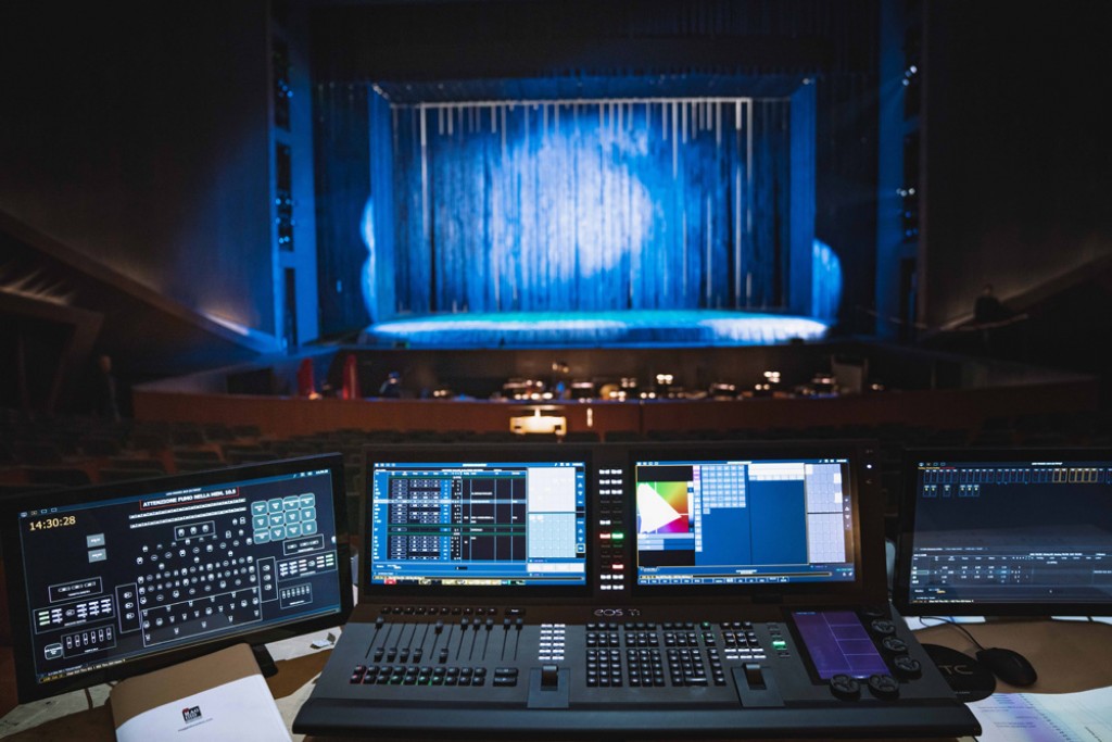 Il Maggio Musicale Fiorentino implementa console e fari ETC Il Maggio Musicale Fiorentino implementa console e fari ETC