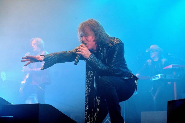 Europe – Walk the Earth Tour Europe – Walk the Earth Tour