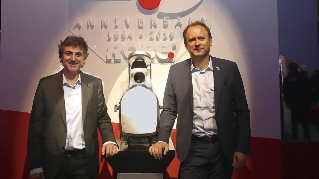 Intervista a Josef
Valchar - CEO Robe Intervista a Josef
Valchar - CEO Robe