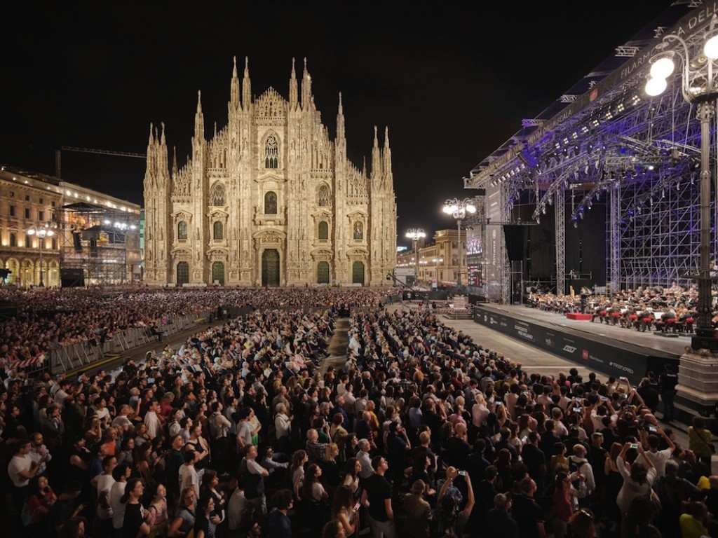 L-Acoustics Serie K in Piazza Duomo L-Acoustics Serie K in Piazza Duomo