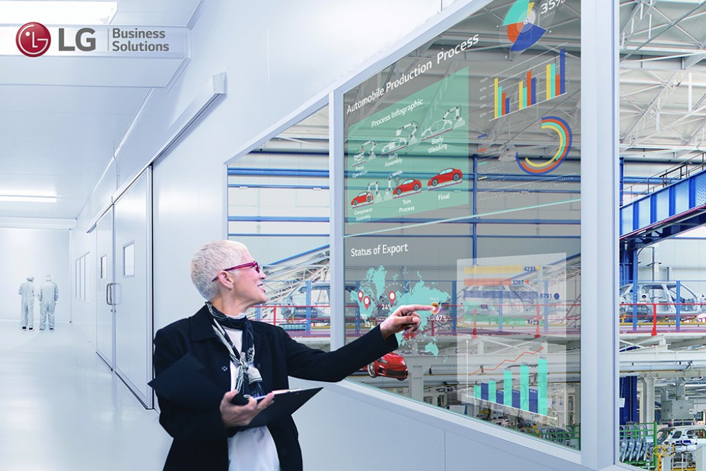 LG OLED Transparent Touch: Il futuro del digital signage LG OLED Transparent Touch: Il futuro del digital signage