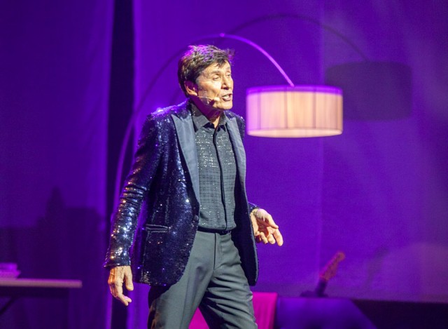 Gianni Morandi - Stasera gioco in casa - Una vita di Canzoni