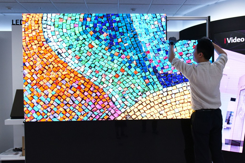 LG presenta LSAA, una nuova soluzione di LED Signage LG presenta LSAA, una nuova soluzione di LED Signage