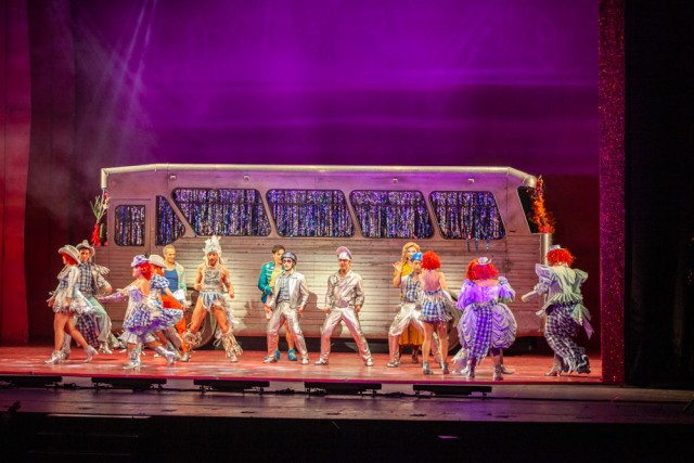 Priscilla - La regina del deserto - Il musical Priscilla - La regina del deserto - Il musical