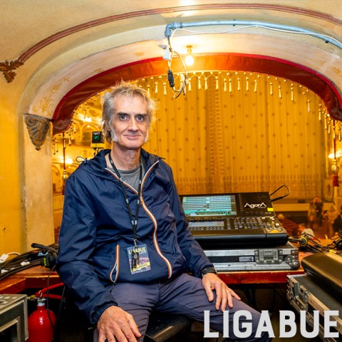 Jo Campana - Set e Lighting Designer