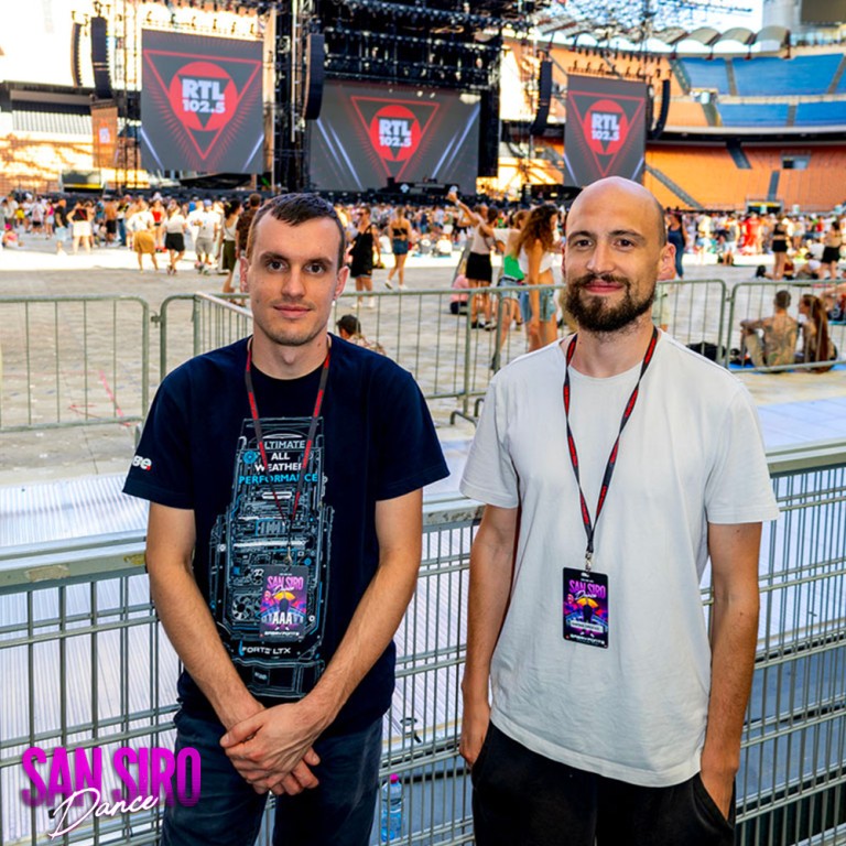 Simone Drocco - Lighting designer; Emanuele Mantovani - Programmatore luci Simone Drocco - Lighting designer; Emanuele Mantovani - Programmatore luci