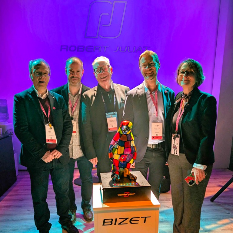 Robert Juliat presenta Bizet 8-Colour Fresnel Robert Juliat presenta Bizet 8-Colour Fresnel