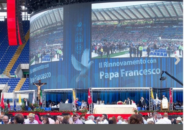 RCF amplifica la voce di Papa Francesco RCF amplifica la voce di Papa Francesco