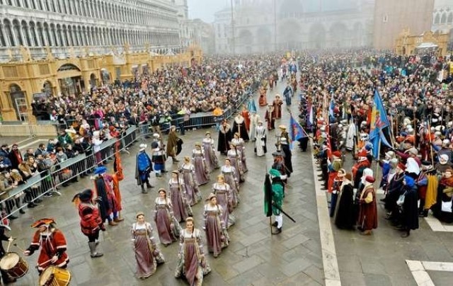 Il carnevale 2016 in Piazza San Marco
